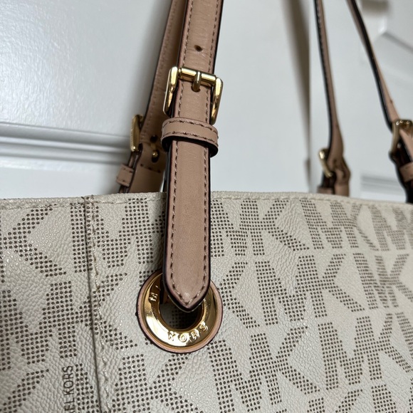 Michael Kors Large Leather Logo Shoulder Bag - Picture 16 of 16